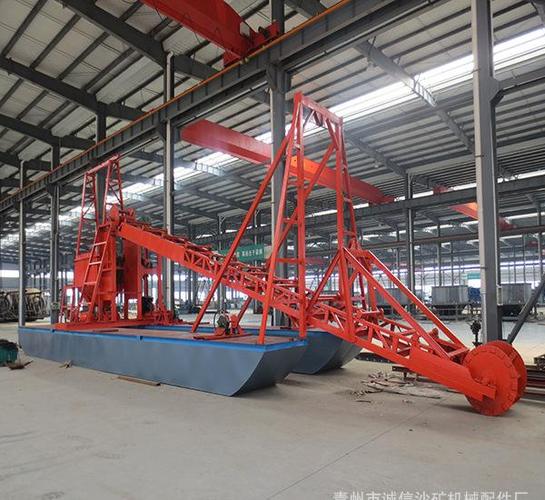 青州市诚信沙矿机械配件厂 产品幻灯预览          挖沙船,即采掘沙石